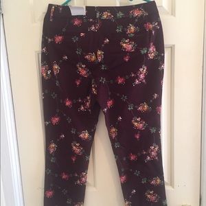 Mid-rise ankle floral pants